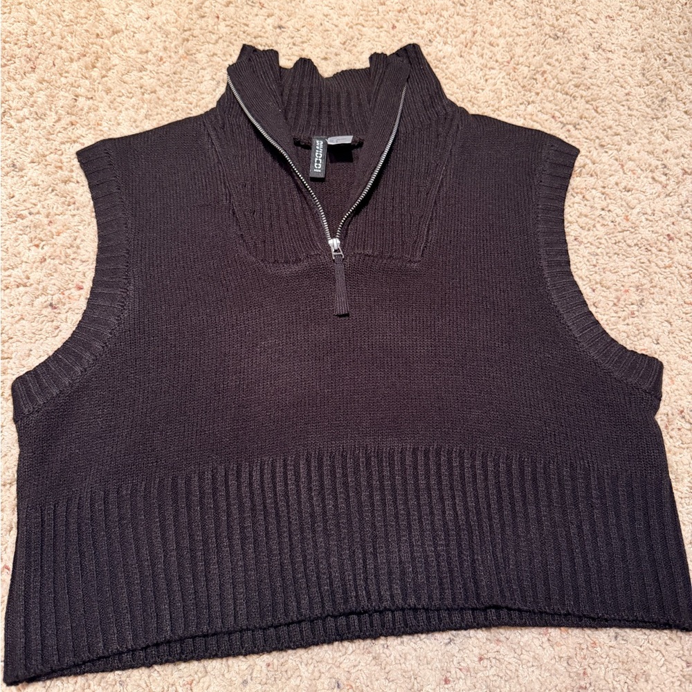 Divided Black Sleeveless V-Neck Half-Zip Sweater Vest